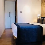 Gate House Apartments, Towerbridge